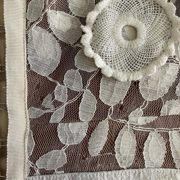 BEGUILE BY BYRON LARS SIZE 6 BEAUTIFUL CHARISSIMA WHITE BEIGE - Picture 8 of 14